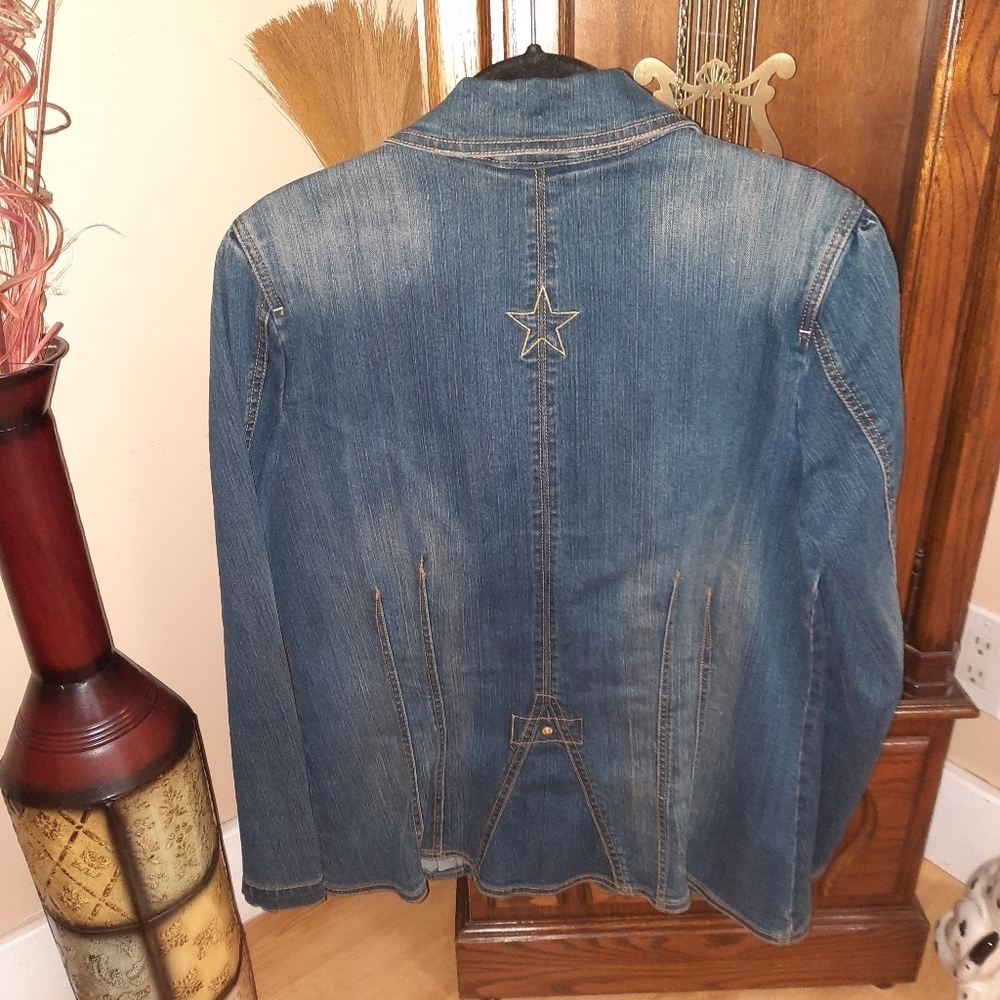 JEANSTAR Women's Acid-Washed Retro Jean Jacket - Picture 2 of 4